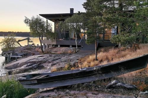 Talo meren rannalla - last minute hotel in Taivassalo