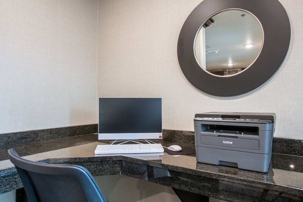 Cobblestone Inn & Suites Pine Bluffs - photo 42