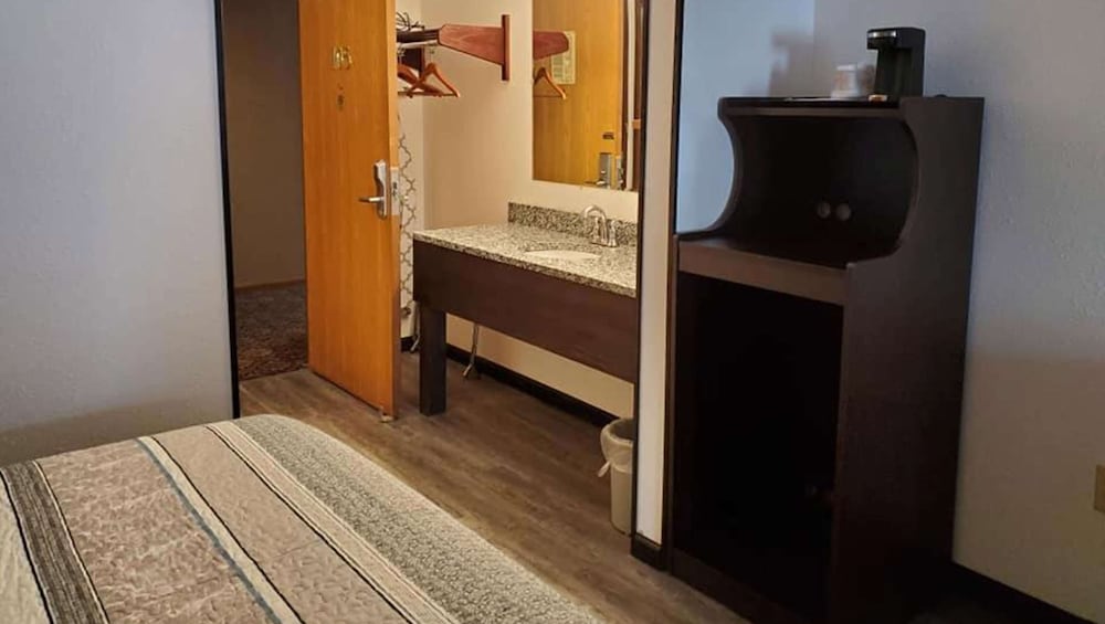 Jasper Ridge Inn Ishpeming - photo 48
