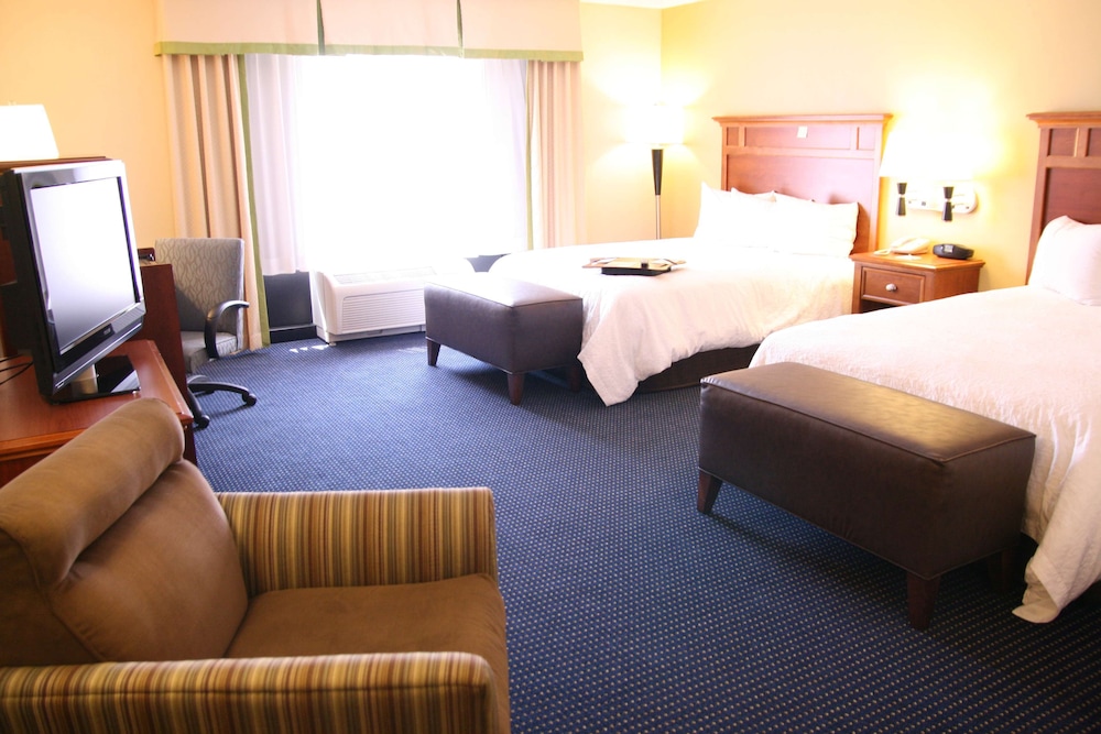 Hampton Inn Warrenton - photo 7