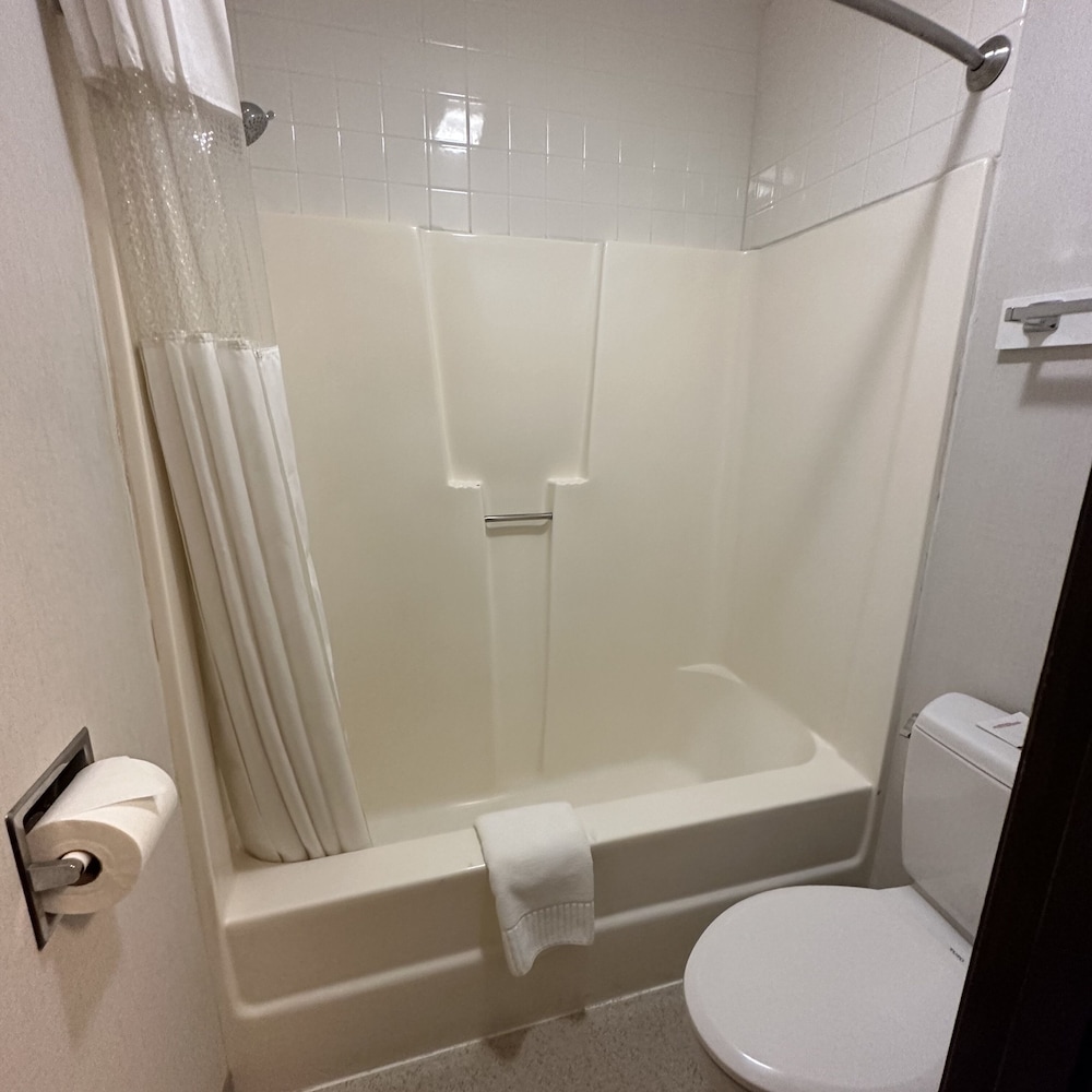 Timberland Inn & Suites - photo 76