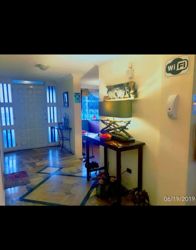 La Primavera Apart Hotel - last minute hotel in Quito