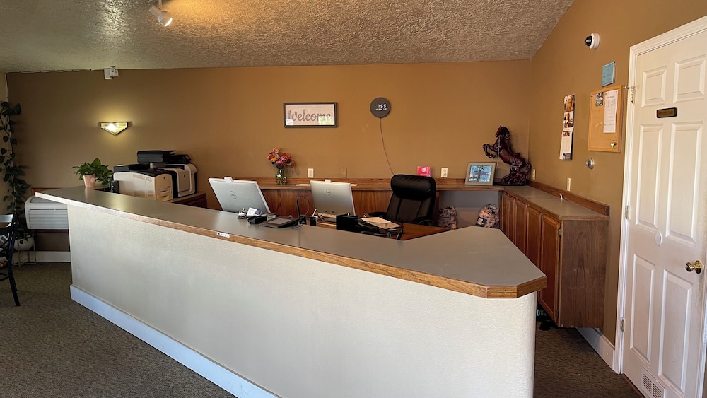 Morgan Inn And Suites - photo 5