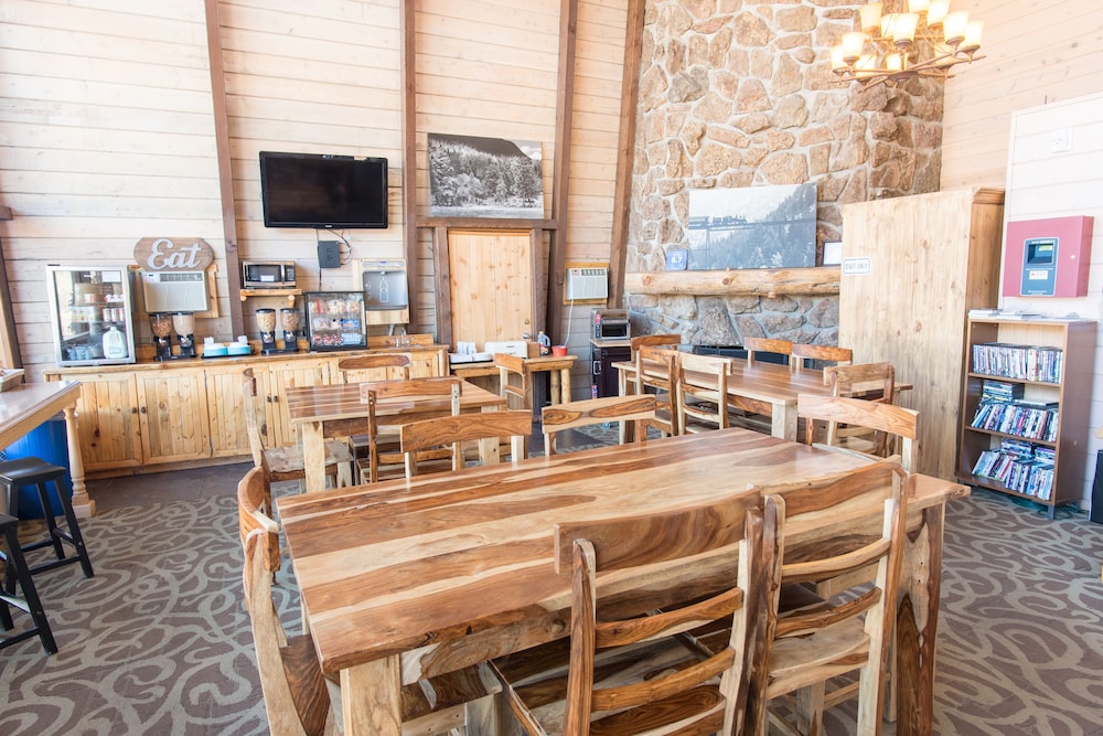 Hotel Estes - photo 66