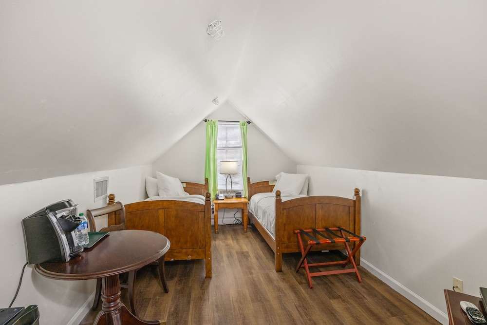 Coombs Inn and Suites - photo 5