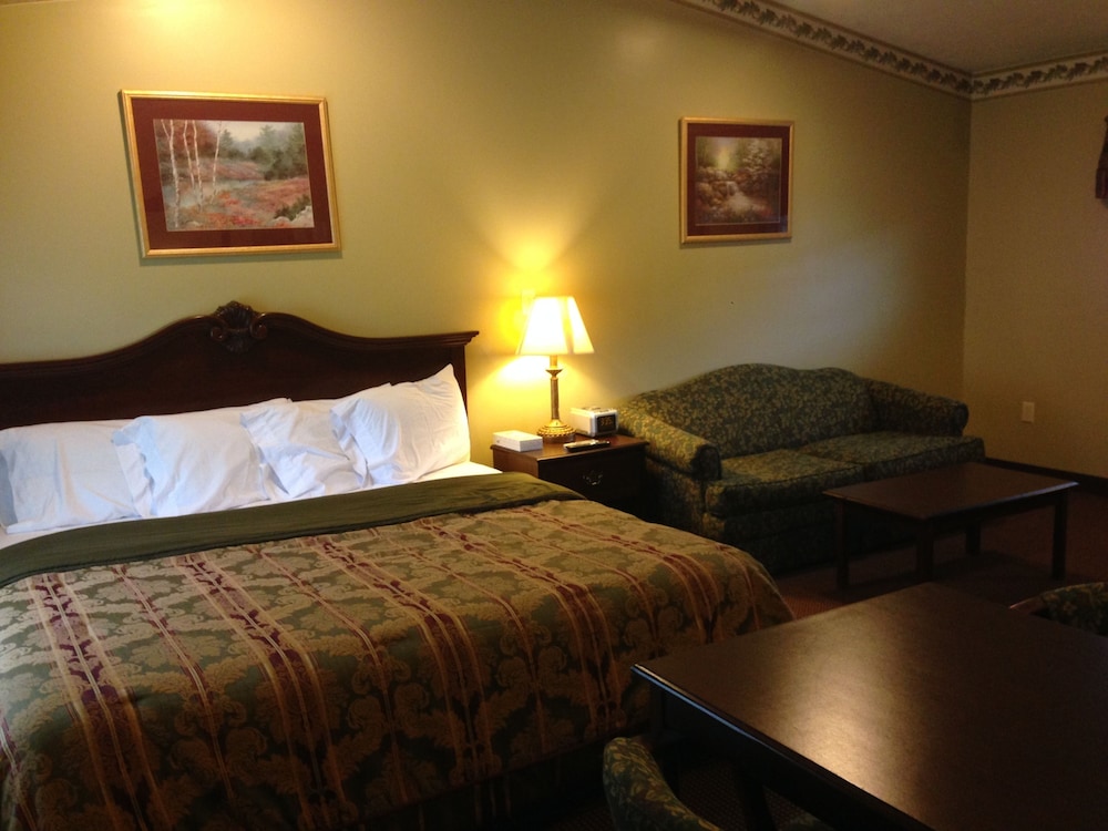 Fred's Inn - photo 6