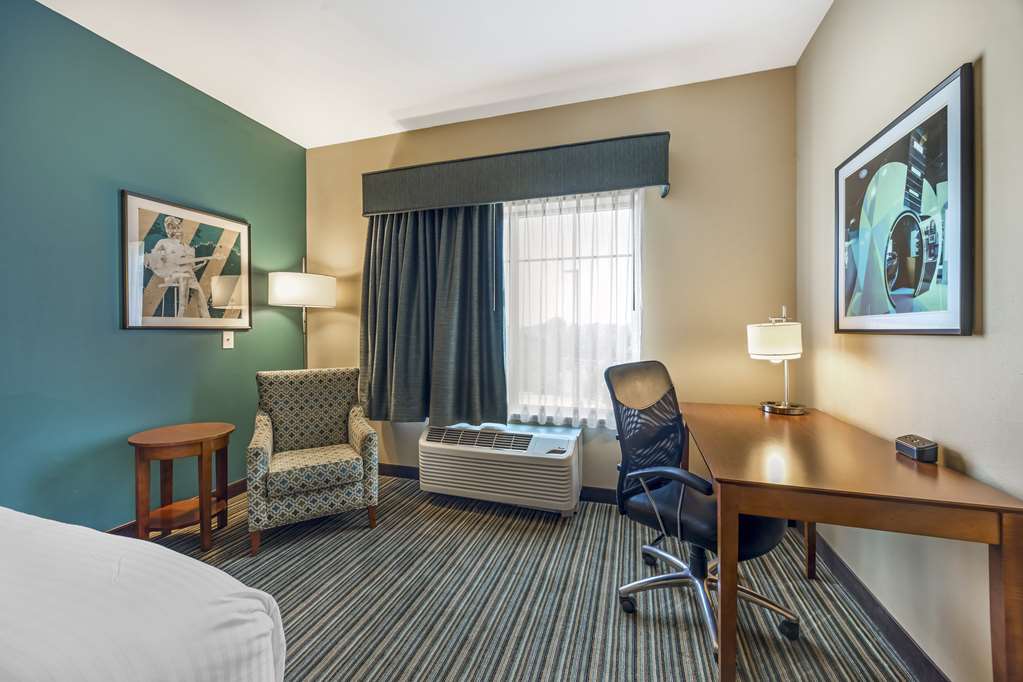 Best Western Plus Tuscumbia Muscle Shoals Hotel and Suites - photo 21