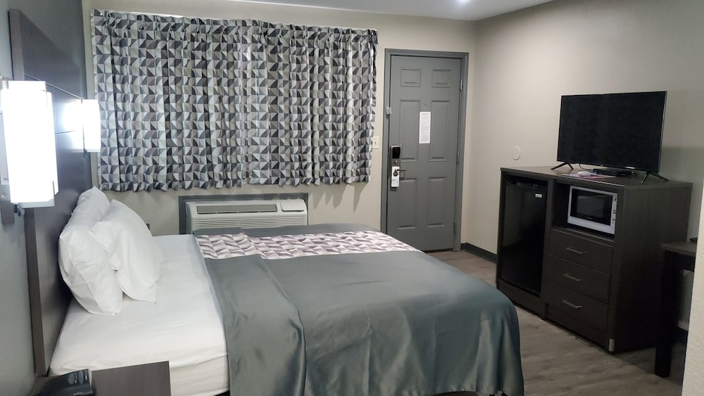 Crescent Park Motel & Suites - photo 7