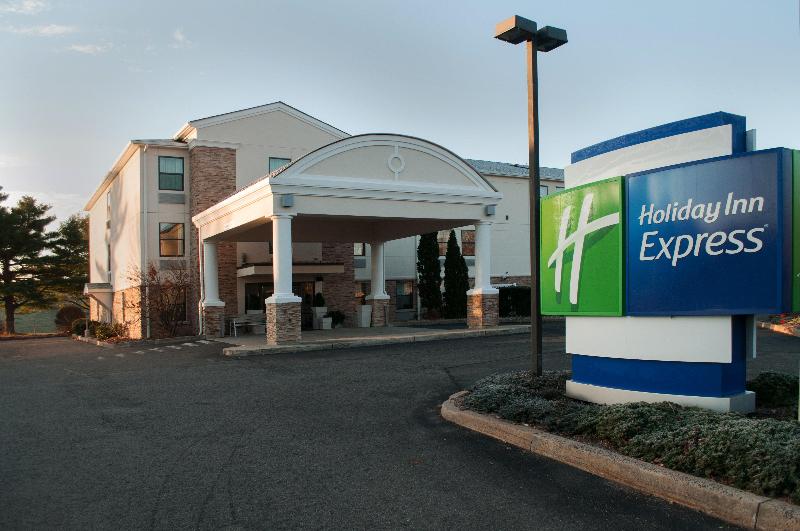 Holiday Inn Express Vernon Manchester by IHG - featured photo
