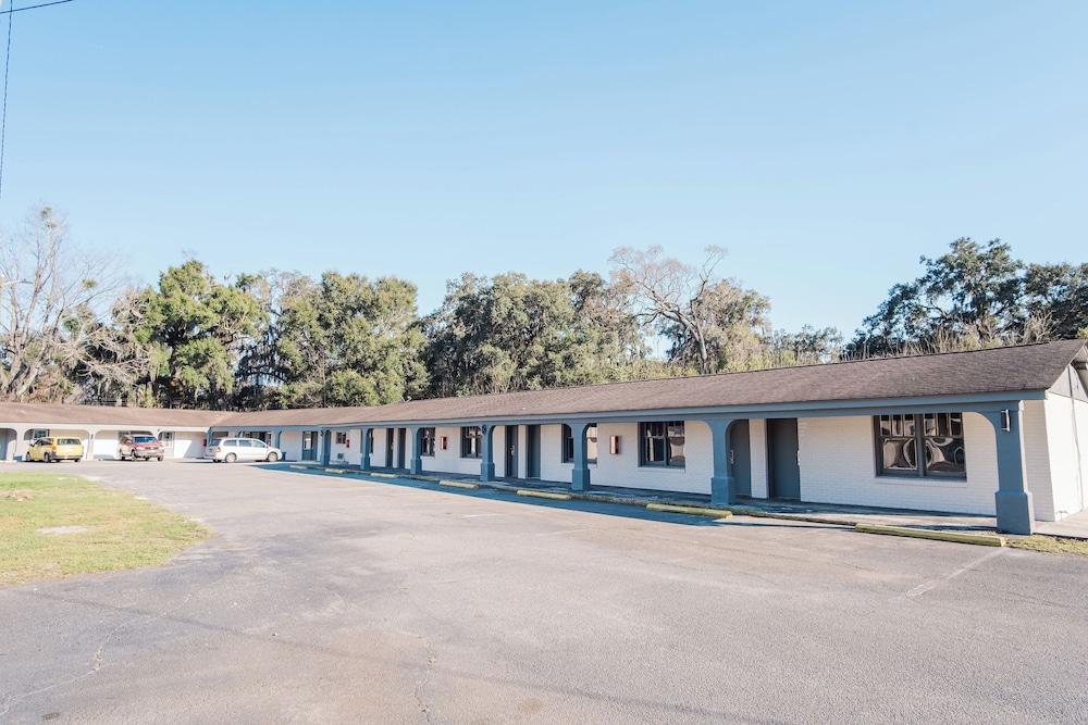 Thunderbird Motel in Savannah, United States