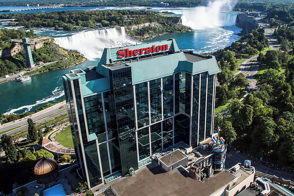 Sheraton On The Falls Hotel