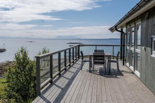 Arctic Panorama House — 4-Star Luxury Hotel in Lodingen, Norway
