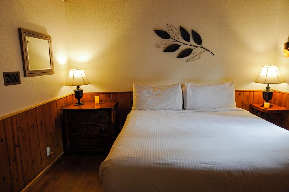 Sleepy Hollow Cabins and Hotel - photo 26