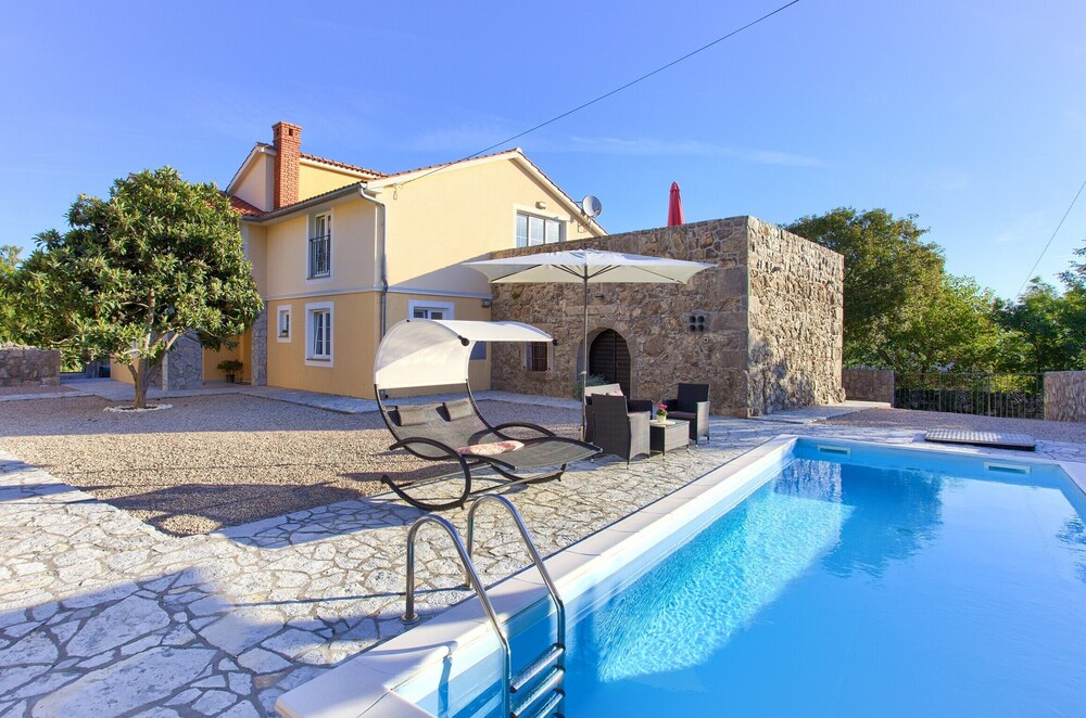 Villa Vrh — 4-Star Luxury Hotel in Krk, Croatia