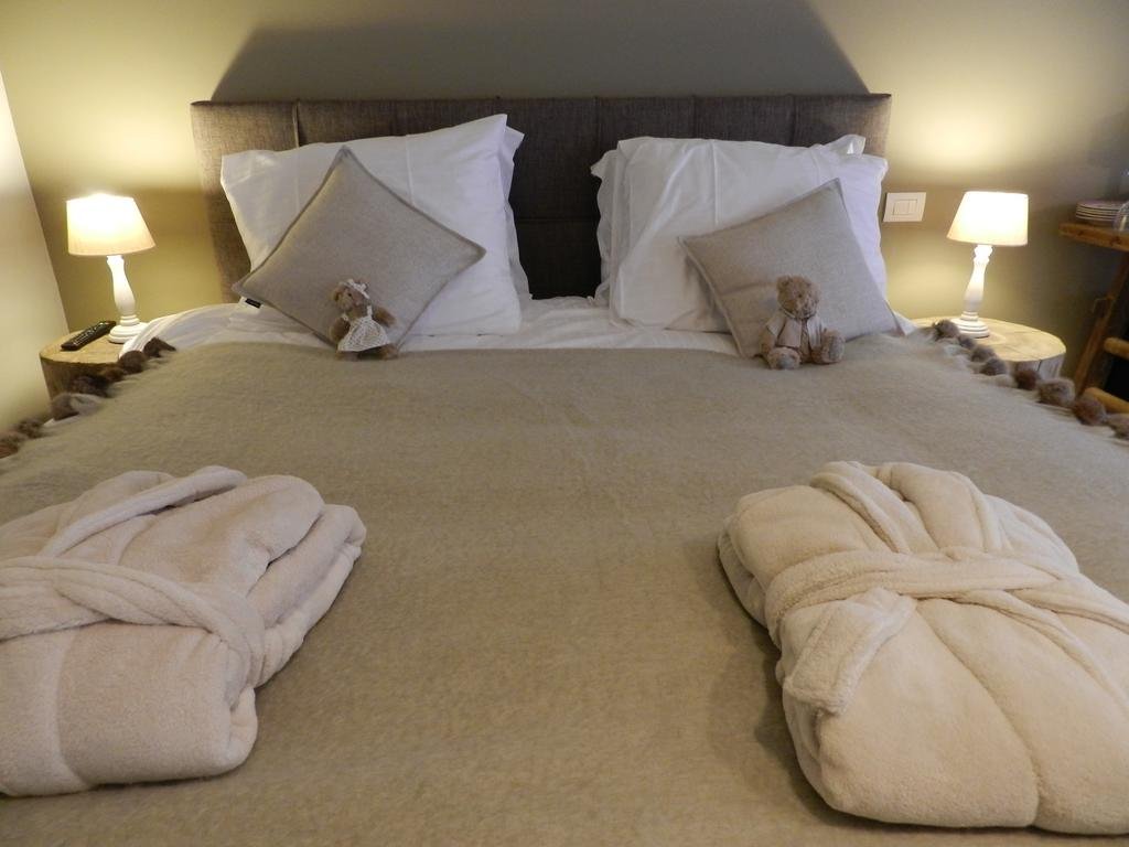 B&B De Swaenhoeck — 4-Star Luxury Hotel in Damme, Belgium