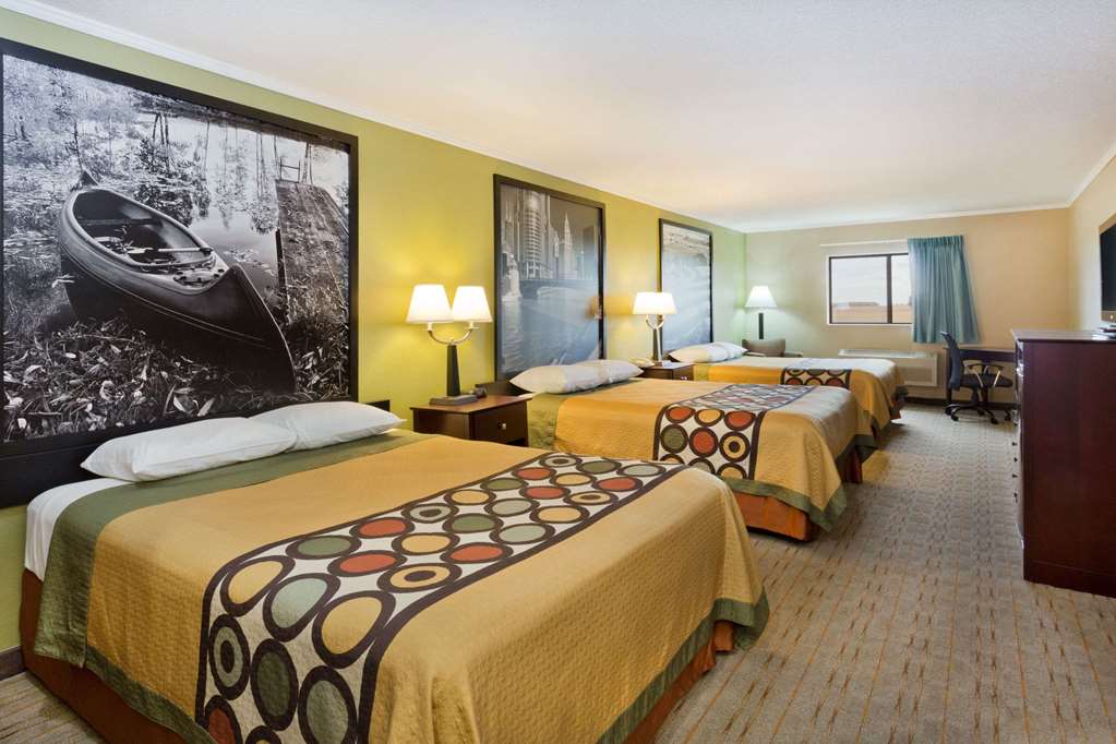 Super 8 by Wyndham Rochelle - photo 6