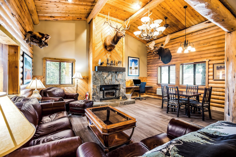 Mountain Vista Hotel in West Yellowstone, United States