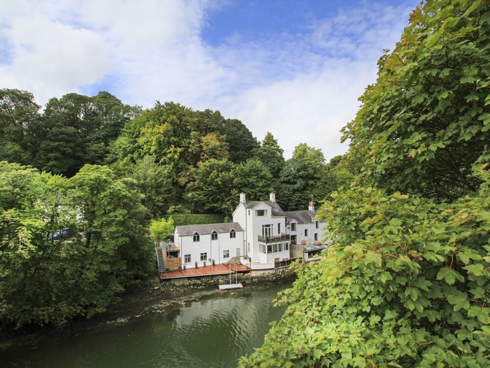 The Moorings — hotel in Menai Bridge
