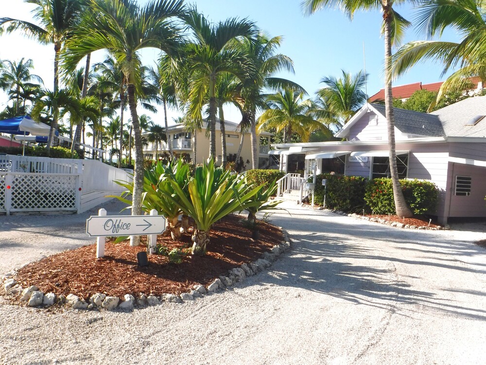 Waterside Inn on the Beach - photo 77