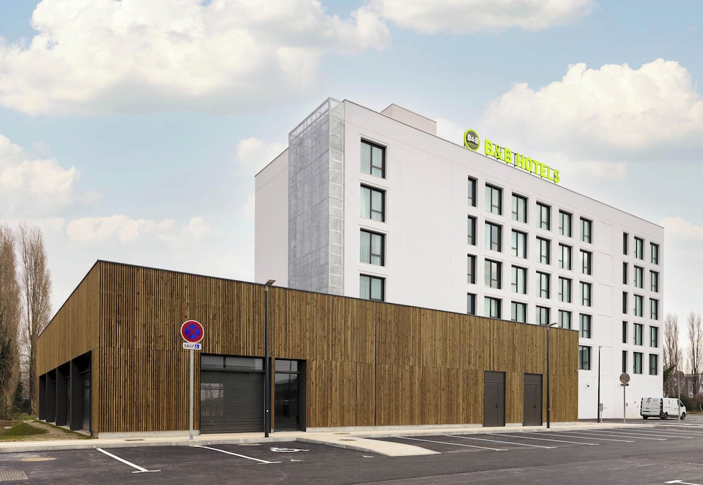 B&B HOTEL Cergy Saint Christophe Gare in Cergy, France