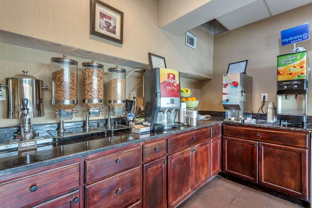 Best Western Fort Washington Inn - photo 4