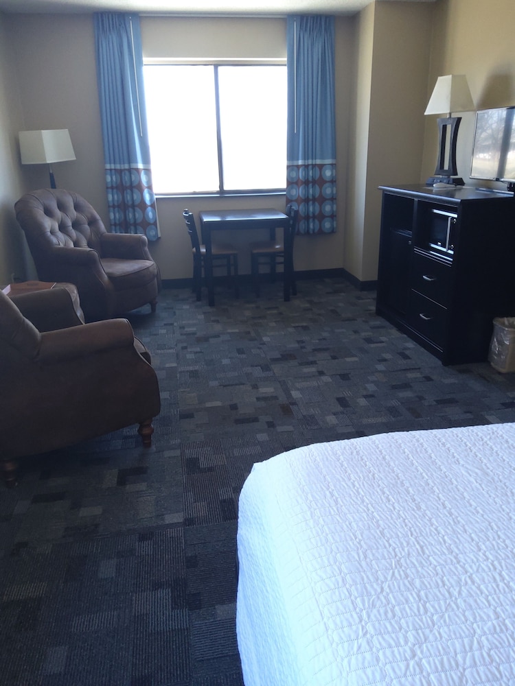 Super 8 by Wyndham Estherville - photo 17