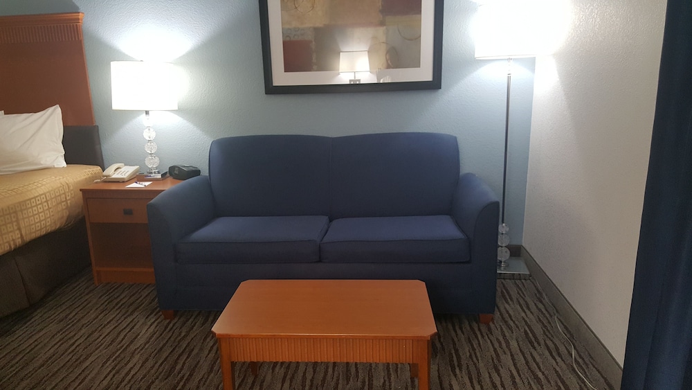 The Hotel at Dayton South - photo 4