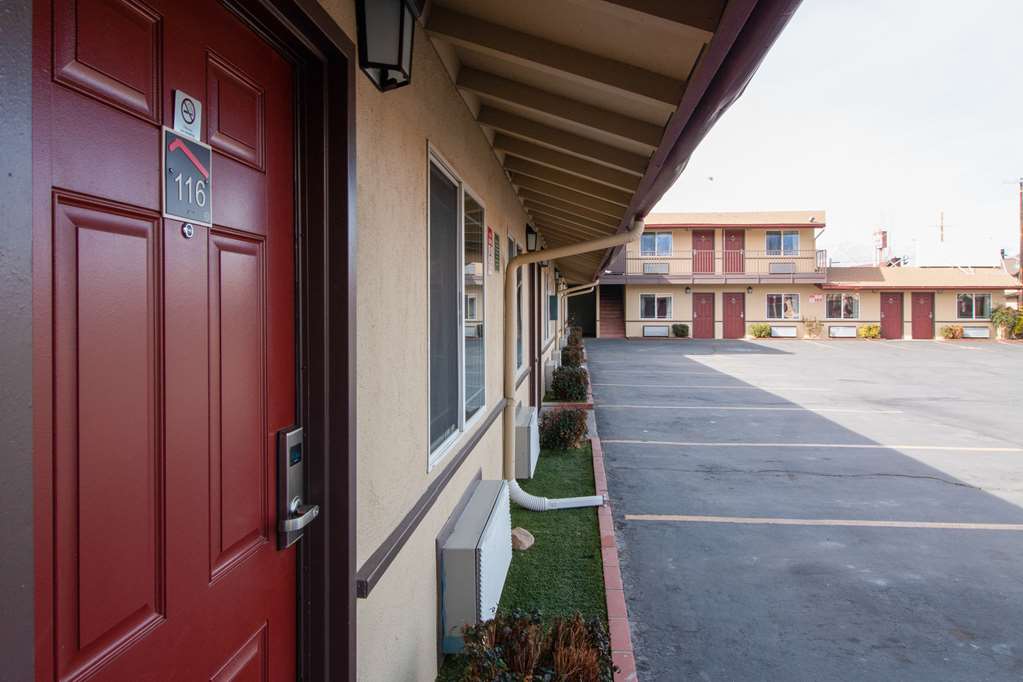 Quality Inn Bishop Near Mammoth — Bishop