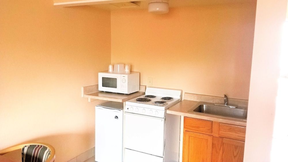 Portland Value Inn and Suites - photo 3