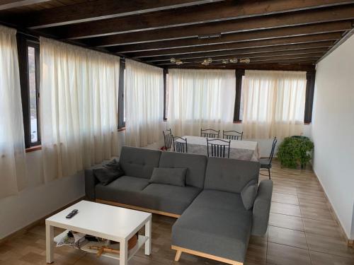 Edificio Juan Ávila cabrera in Tuineje, Spain