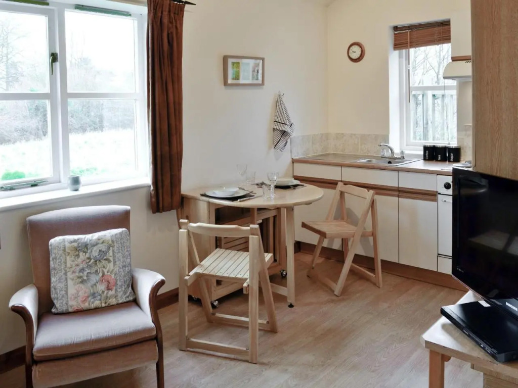 Rose Cottage W41462 — Sturminster Newton — photo 2