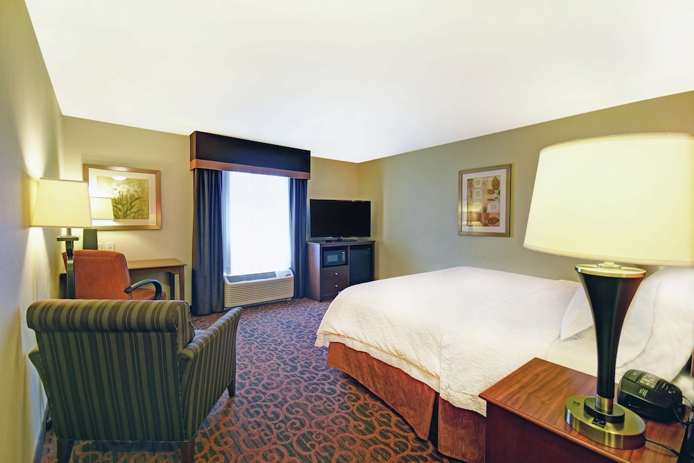 Hampton Inn Beloit - photo 11