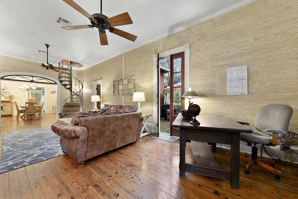 Carroll House Cottages - photo 36