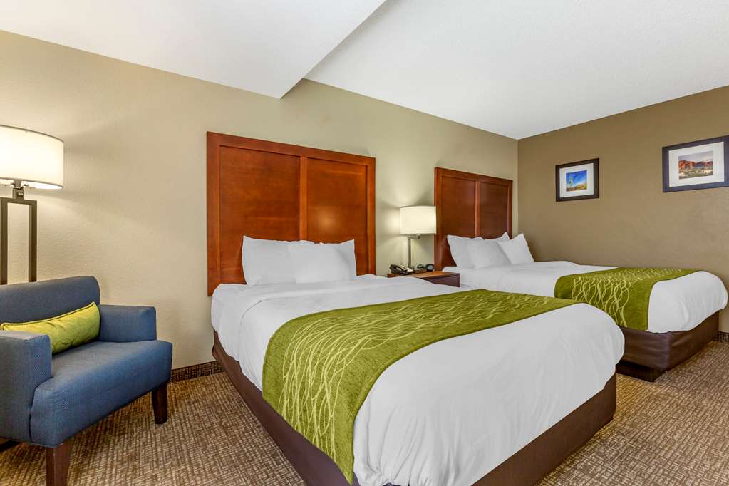 Comfort Inn & Suites Phoenix North Deer Valley - photo 12