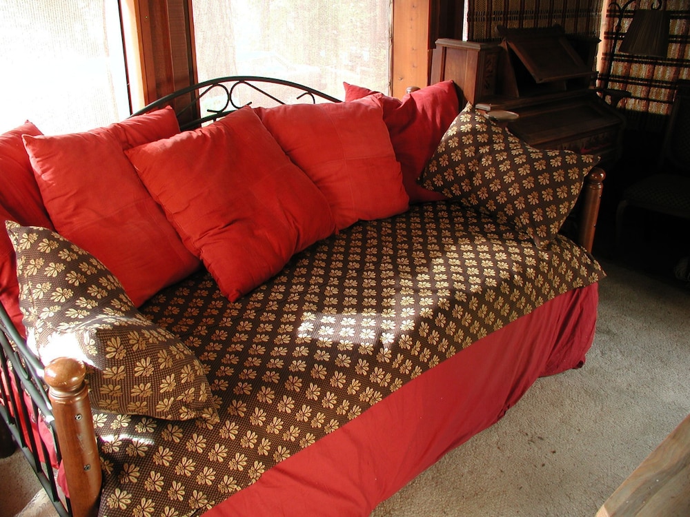 Always Inn Idyllwild Vacation Cottages - photo 14
