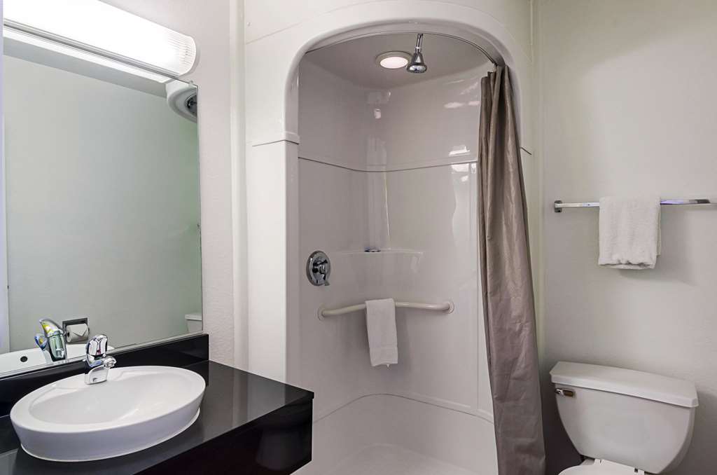 Motel 6 Laramie WY - photo 23