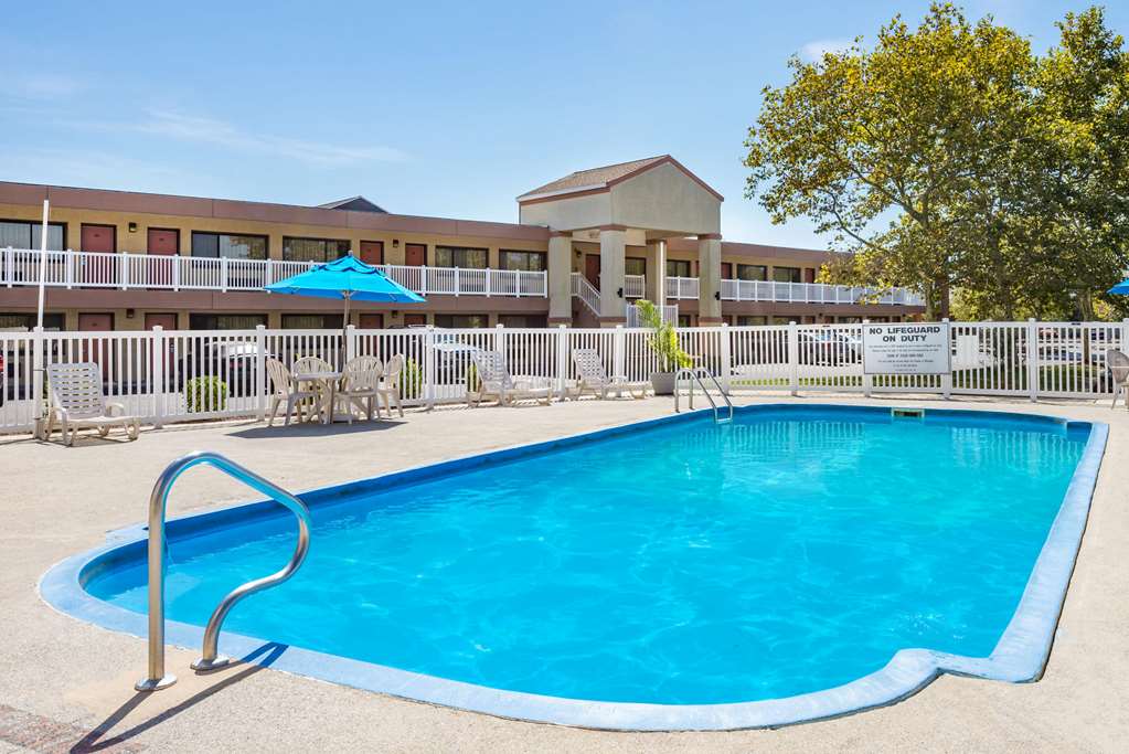 Ramada by Wyndham West Atlantic City - photo 11