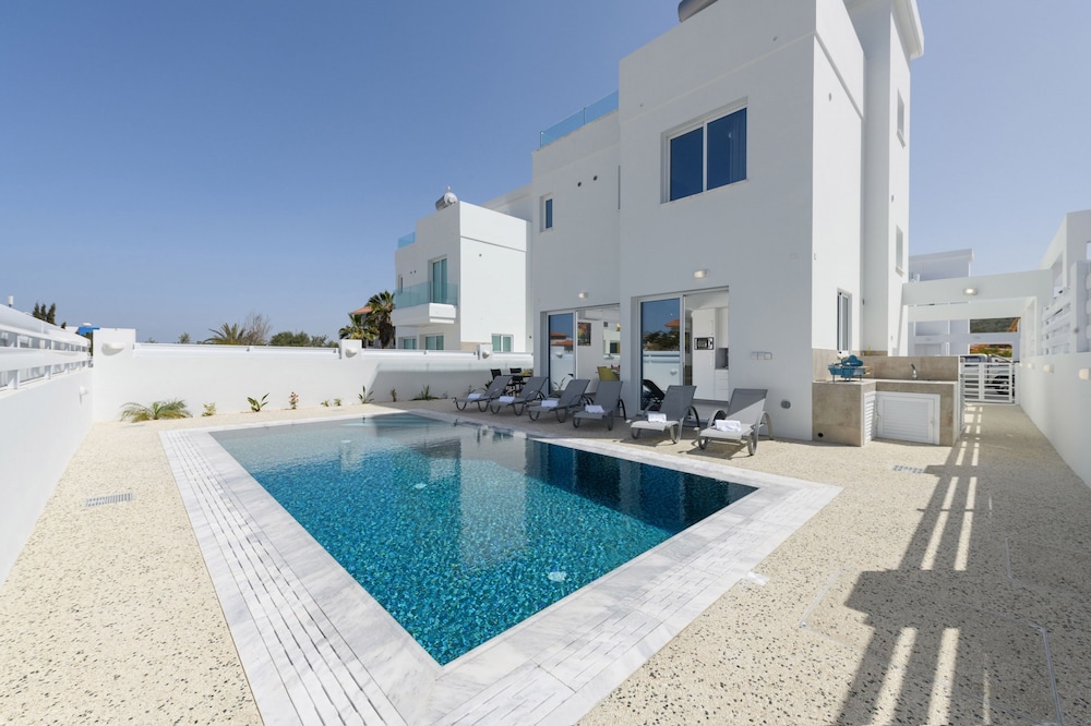 Green Bay Villa 13 in Protaras