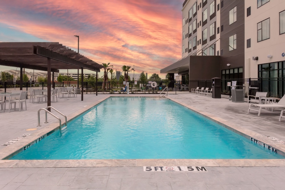 Even Hotels Shenandoah The Woodlands - photo 17