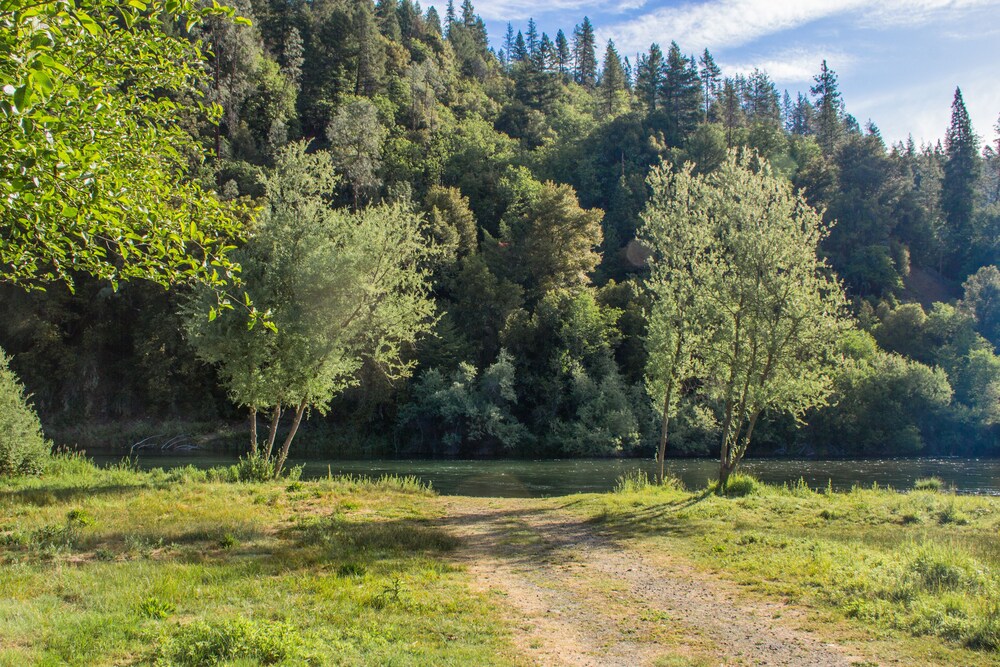 Indian Creek Lodge - photo 42