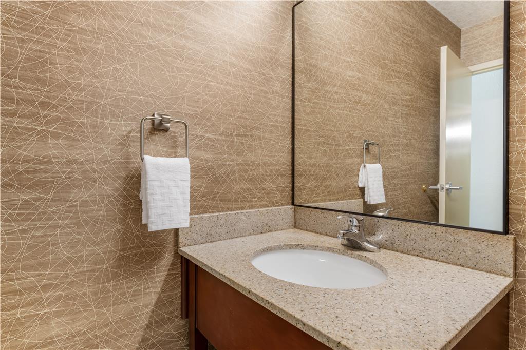 Best Western Fairmont - photo 23
