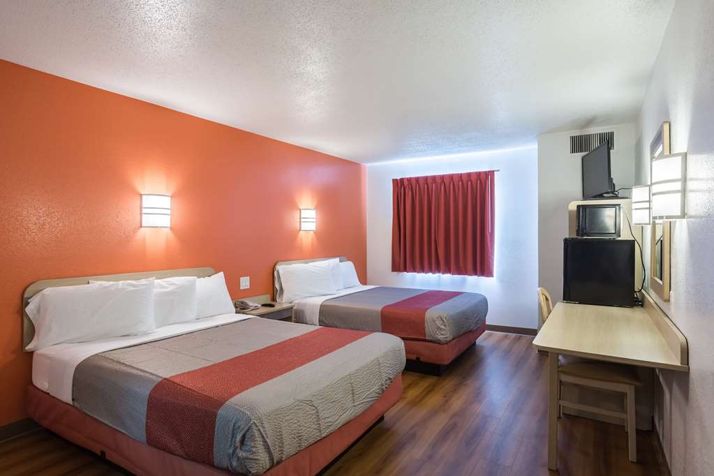 Motel 6 Dale IN - photo 7