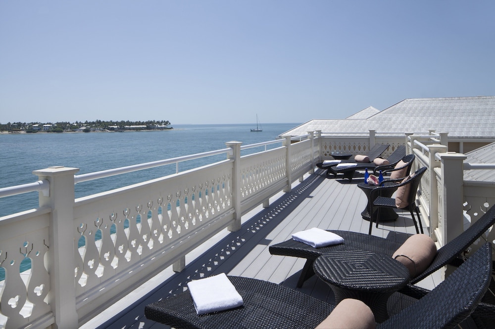 Pier House Resort & Spa - photo 48