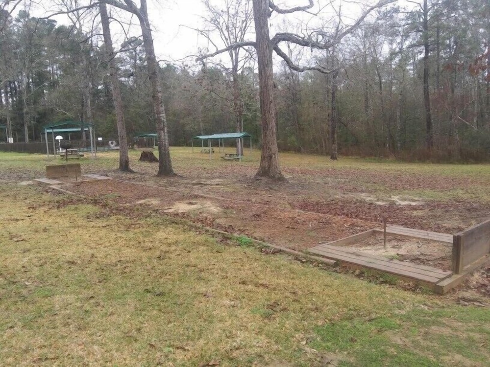 Whispering Creek Lodging & RV Resort - photo 40