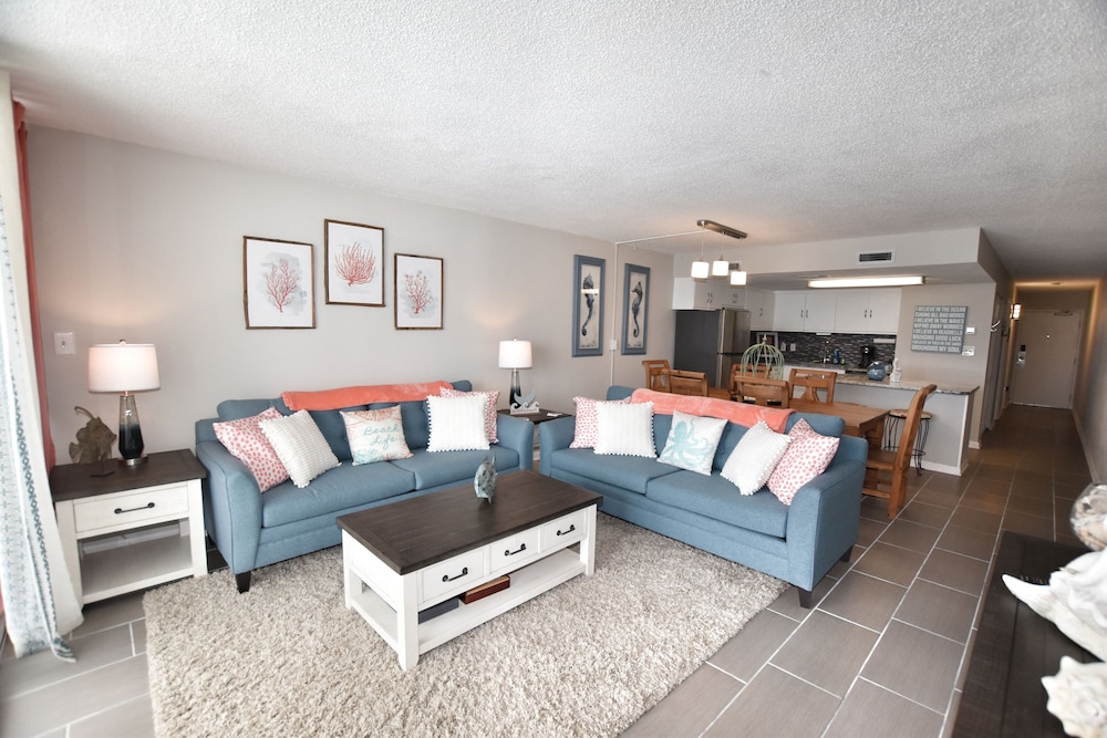 0704 Waters Edge Resort 1 Bedroom Condo by RedAwning - photo 10