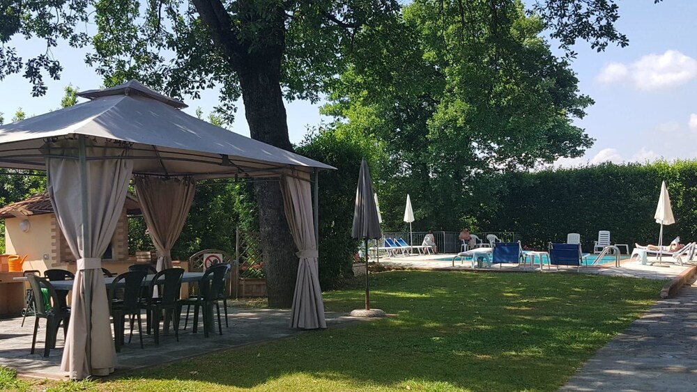 Maison Brinati Bed and Breakfast — 4-Star Luxury Hotel in Monsummano Terme, Italy