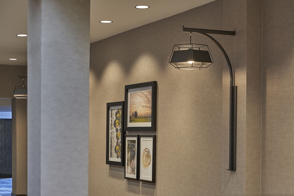 Hilton Cincinnati Airport - photo 37