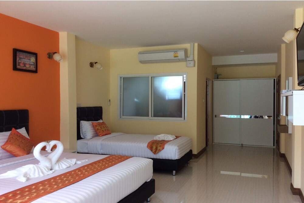 Greenseaviewresort Bangsaphan — Bang Saphan — photo 5