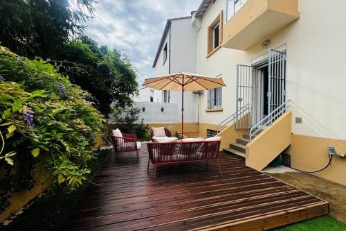 Le Marie Louis Jardin Parking Wifi in Perpignan, France