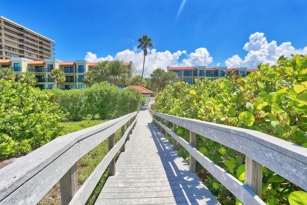 Land's End 8 306 Beach Front Premier - photo 34